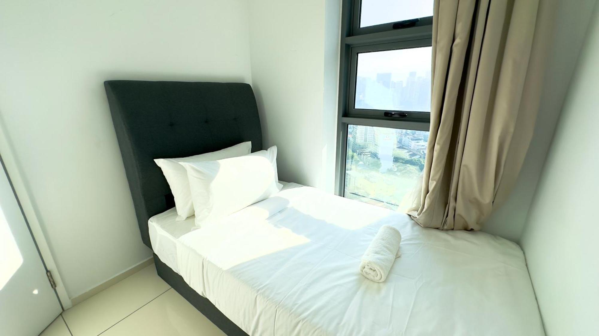 Extravagant Family-biz Nest @ Robertson 30f Pangsapuri